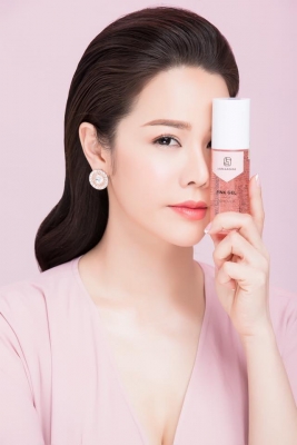 Tẩy trang Pink Gel Laura Sunshine