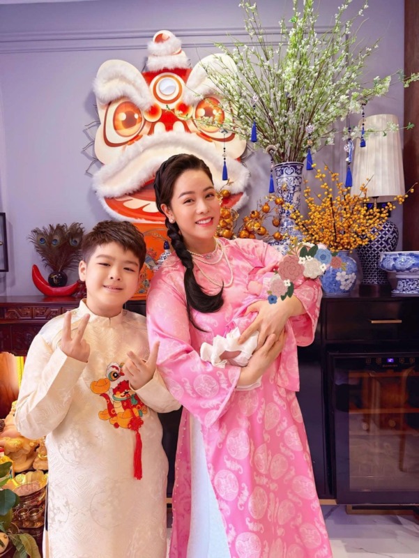 Nhật Kim Anh hạnh phúc hơn sau khi mang thai lần 2